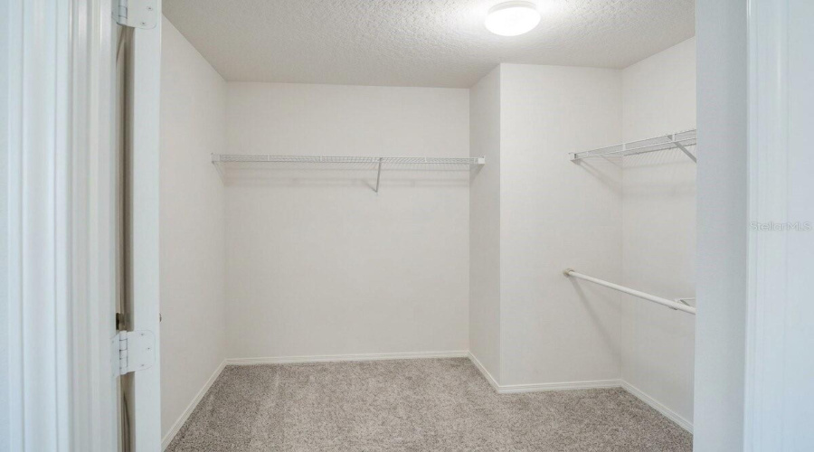 ORLANDO, Florida 32836, 4 Bedrooms Bedrooms, ,2 BathroomsBathrooms,Residential,For Sale,VERRAZANO,0,MFRO6289632