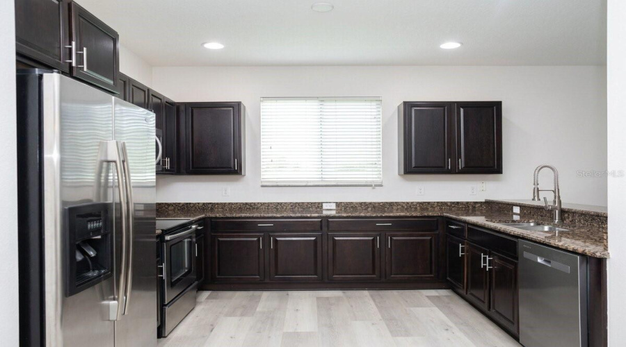 ORLANDO, Florida 32836, 4 Bedrooms Bedrooms, ,2 BathroomsBathrooms,Residential,For Sale,VERRAZANO,0,MFRO6289632