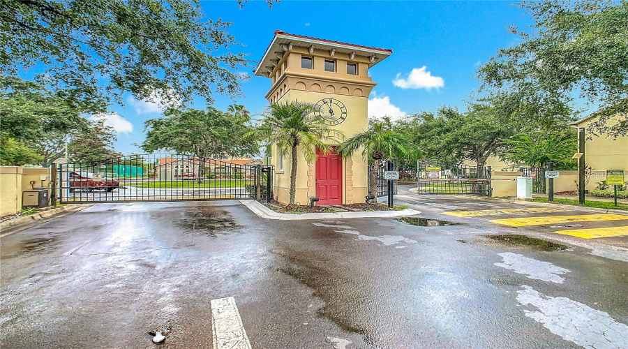 KISSIMMEE, Florida 34746, 3 Bedrooms Bedrooms, ,2 BathroomsBathrooms,Residential,For Sale,CLUB CORTILE,0,MFRS5151508