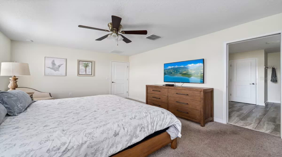 DAVENPORT, Florida 33896, 6 Bedrooms Bedrooms, ,6 BathroomsBathrooms,Residential,For Sale,HAZARD,0,MFRTB8520326