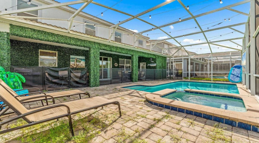 DAVENPORT, Florida 33896, 6 Bedrooms Bedrooms, ,6 BathroomsBathrooms,Residential,For Sale,HAZARD,0,MFRTB8520326
