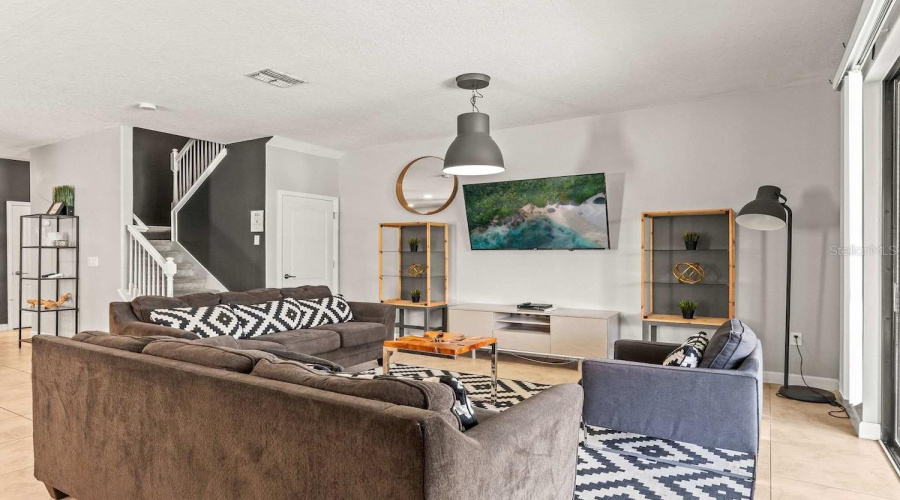 DAVENPORT, Florida 33896, 8 Bedrooms Bedrooms, ,5 BathroomsBathrooms,Residential,For Sale,ROLLING FAIRWAY,0,MFRTB8520360