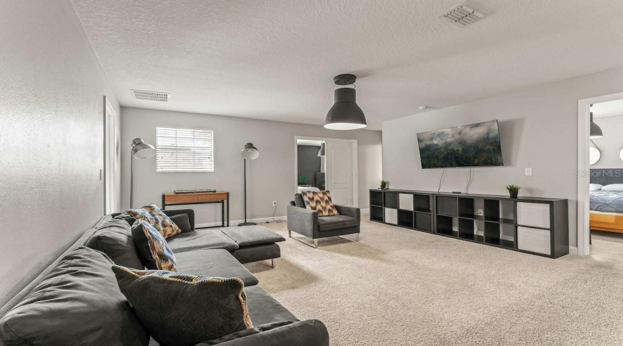 DAVENPORT, Florida 33896, 8 Bedrooms Bedrooms, ,5 BathroomsBathrooms,Residential,For Sale,ROLLING FAIRWAY,0,MFRTB8520360