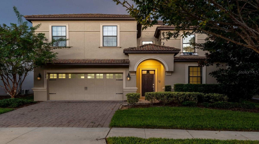 DAVENPORT, Florida 33896, 8 Bedrooms Bedrooms, ,5 BathroomsBathrooms,Residential,For Sale,ROLLING FAIRWAY,0,MFRTB8520360