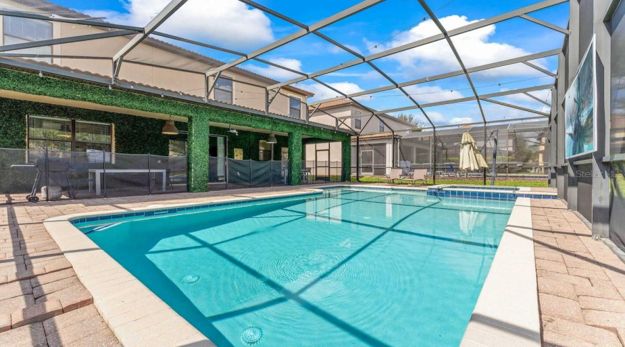 DAVENPORT, Florida 33896, 8 Bedrooms Bedrooms, ,5 BathroomsBathrooms,Residential,For Sale,ROLLING FAIRWAY,0,MFRTB8520360