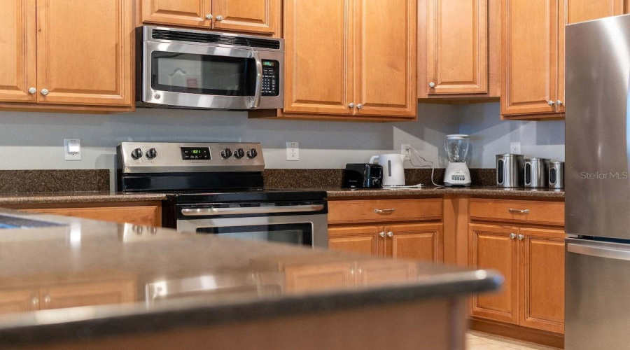 DAVENPORT, Florida 33896, 8 Bedrooms Bedrooms, ,5 BathroomsBathrooms,Residential,For Sale,ROLLING FAIRWAY,0,MFRTB8520360