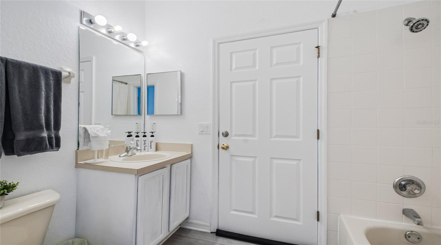 DAVENPORT, Florida 33897, 4 Bedrooms Bedrooms, ,3 BathroomsBathrooms,Residential,For Sale,BERGAMO,0,MFRS5151759