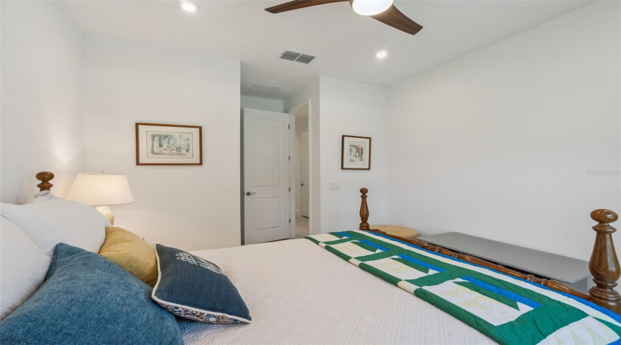 KISSIMMEE, Florida 34746, 4 Bedrooms Bedrooms, ,3 BathroomsBathrooms,Residential,For Sale,BOWFIN,0,MFRO6417193