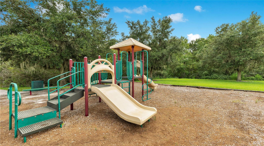 KISSIMMEE, Florida 34746, 4 Bedrooms Bedrooms, ,2 BathroomsBathrooms,Residential,For Sale,EAGLE CANYON,0,MFRO6415736