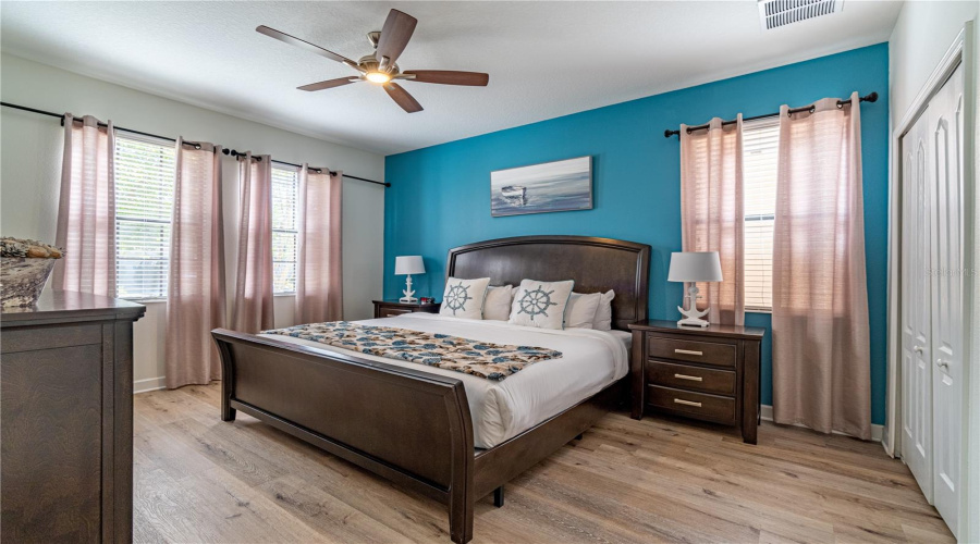 DAVENPORT, Florida 33896, 6 Bedrooms Bedrooms, ,6 BathroomsBathrooms,Residential,For Sale,SHADOW MOUNTAIN,0,MFRO6417879