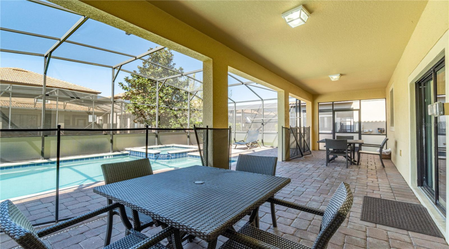 DAVENPORT, Florida 33896, 6 Bedrooms Bedrooms, ,6 BathroomsBathrooms,Residential,For Sale,SHADOW MOUNTAIN,0,MFRO6417879