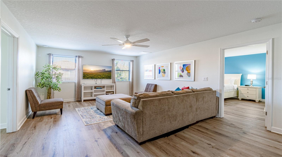 DAVENPORT, Florida 33896, 6 Bedrooms Bedrooms, ,6 BathroomsBathrooms,Residential,For Sale,SHADOW MOUNTAIN,0,MFRO6417879