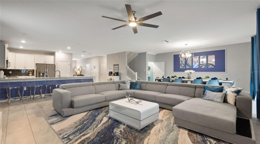 DAVENPORT, Florida 33896, 8 Bedrooms Bedrooms, ,5 BathroomsBathrooms,Residential,For Sale,SANDBAGGER,0,MFRS5152007
