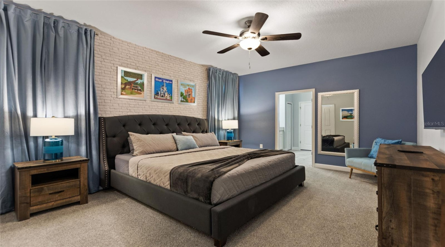 DAVENPORT, Florida 33896, 8 Bedrooms Bedrooms, ,5 BathroomsBathrooms,Residential,For Sale,SANDBAGGER,0,MFRS5152007
