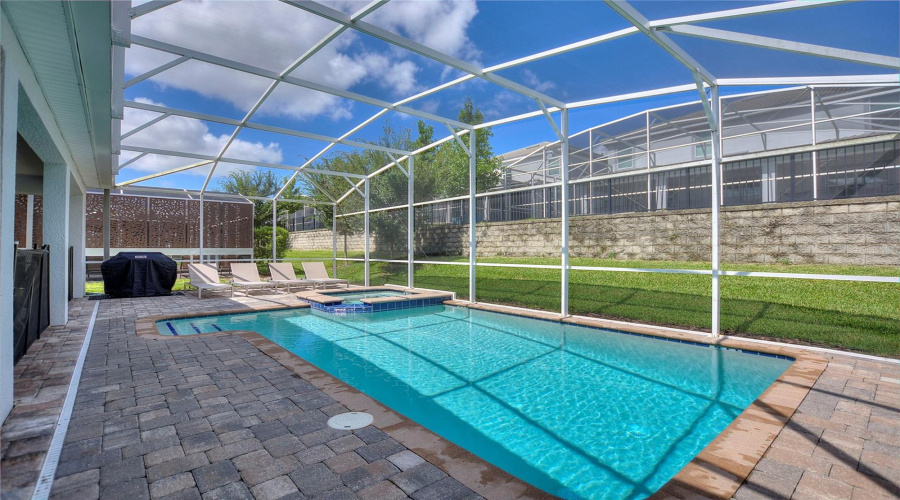 DAVENPORT, Florida 33896, 8 Bedrooms Bedrooms, ,5 BathroomsBathrooms,Residential,For Sale,SANDBAGGER,0,MFRS5152007