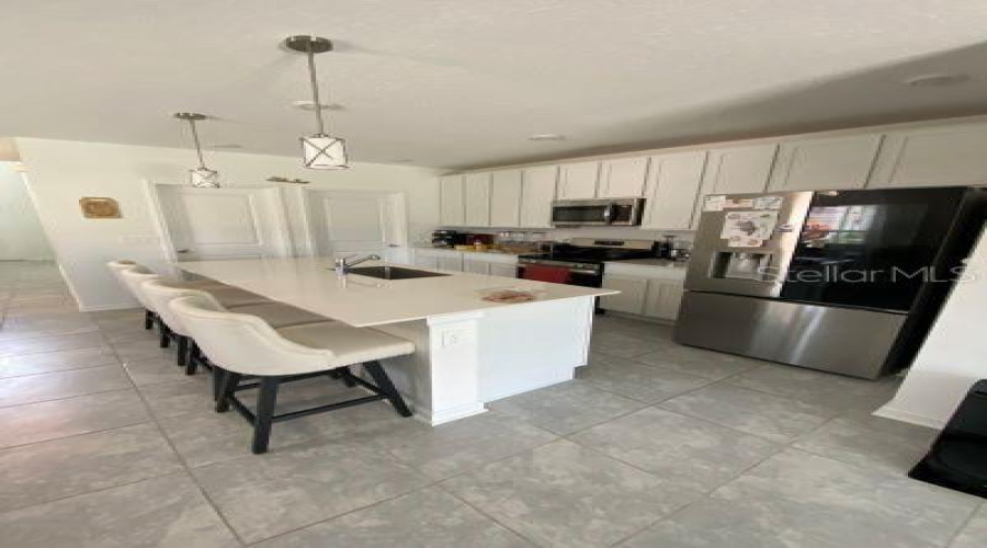 Kitchen pic 2