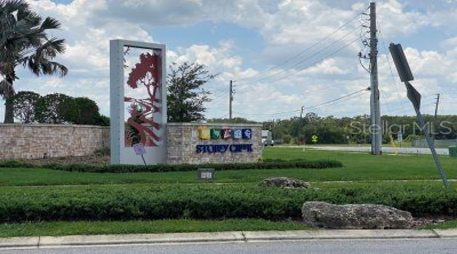 KISSIMMEE, Florida 34746, 5 Bedrooms Bedrooms, ,2 BathroomsBathrooms,Residential,For Sale,TWISTED TWIG,0,MFRS5152122