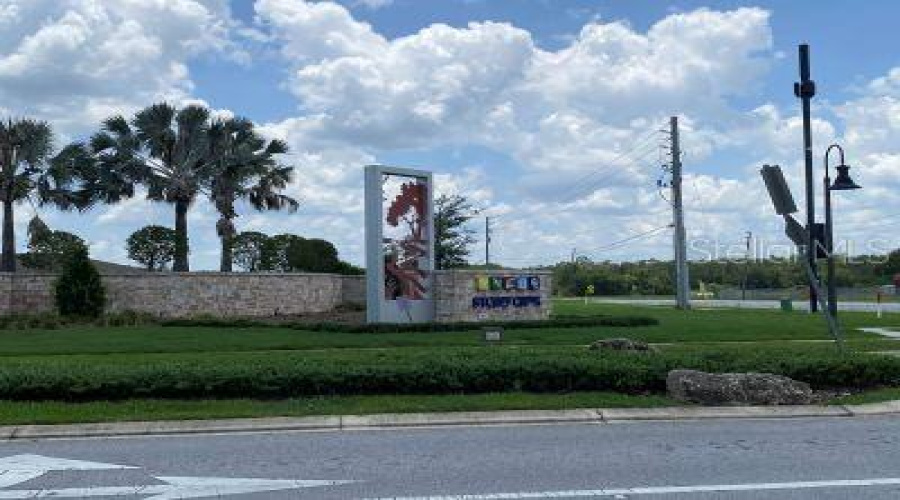 KISSIMMEE, Florida 34746, 5 Bedrooms Bedrooms, ,2 BathroomsBathrooms,Residential,For Sale,TWISTED TWIG,0,MFRS5152122