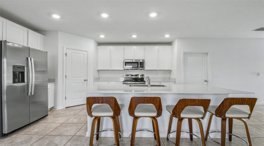 DAVENPORT, Florida 33837, 4 Bedrooms Bedrooms, ,2 BathroomsBathrooms,Residential,For Sale,NIAGRA,0,MFRL4962872