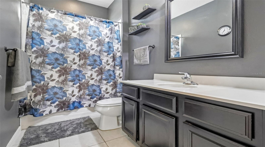 DAVENPORT, Florida 33837, 4 Bedrooms Bedrooms, ,2 BathroomsBathrooms,Residential,For Sale,SEVILLE,0,MFRTB8519728