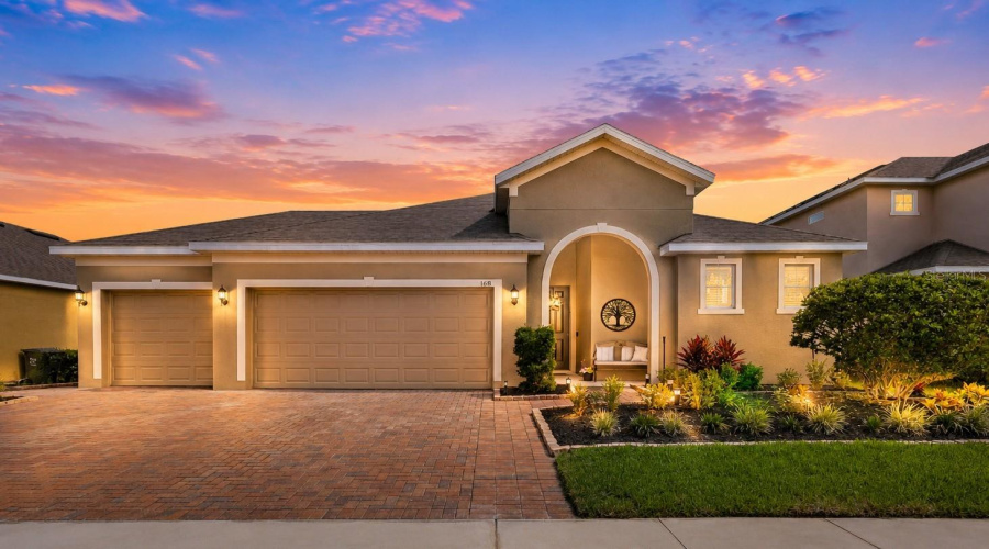 DAVENPORT, Florida 33837, 4 Bedrooms Bedrooms, ,2 BathroomsBathrooms,Residential,For Sale,SEVILLE,0,MFRTB8519728