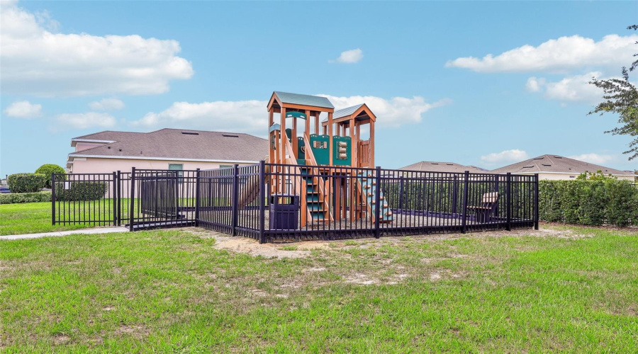 DAVENPORT, Florida 33837, 4 Bedrooms Bedrooms, ,2 BathroomsBathrooms,Residential,For Sale,SEVILLE,0,MFRTB8519728
