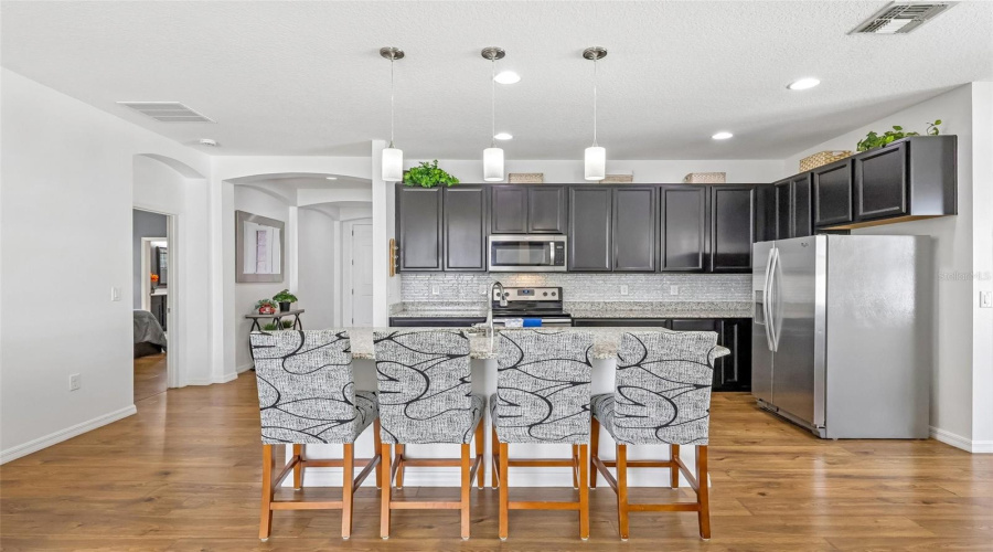 DAVENPORT, Florida 33837, 4 Bedrooms Bedrooms, ,2 BathroomsBathrooms,Residential,For Sale,SEVILLE,0,MFRTB8519728