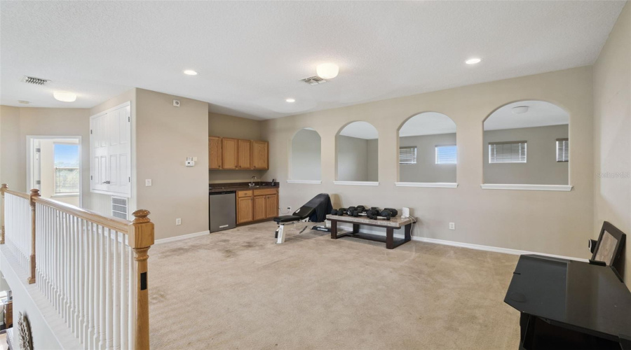 DAVENPORT, Florida 33837, 6 Bedrooms Bedrooms, ,4 BathroomsBathrooms,Residential,For Sale,LEXINGTON,0,MFRS5152125