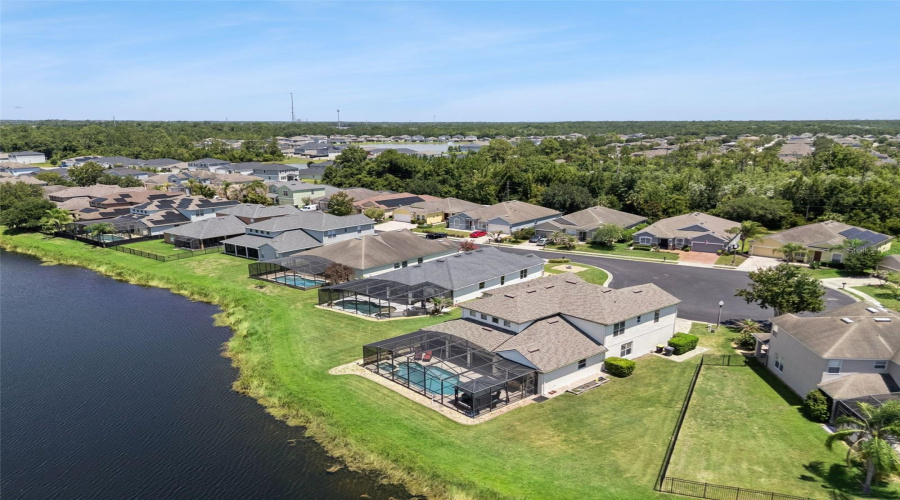 DAVENPORT, Florida 33837, 6 Bedrooms Bedrooms, ,4 BathroomsBathrooms,Residential,For Sale,LEXINGTON,0,MFRS5152125