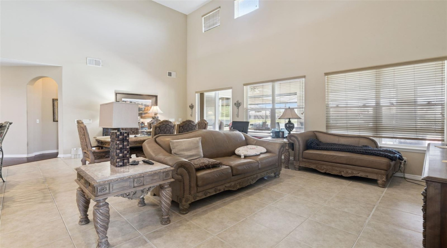 DAVENPORT, Florida 33837, 6 Bedrooms Bedrooms, ,4 BathroomsBathrooms,Residential,For Sale,LEXINGTON,0,MFRS5152125