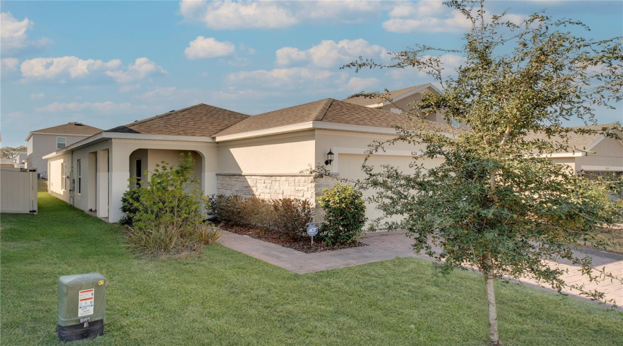 DAVENPORT, Florida 33837, 4 Bedrooms Bedrooms, ,2 BathroomsBathrooms,Residential,For Sale,SWAN SWIM,0,MFRO6383788