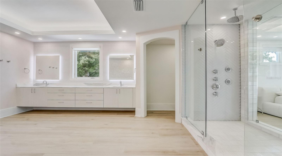 ORLANDO, Florida 32836, 6 Bedrooms Bedrooms, ,6 BathroomsBathrooms,Residential,For Sale,LONE TREE,0,MFRO6417540