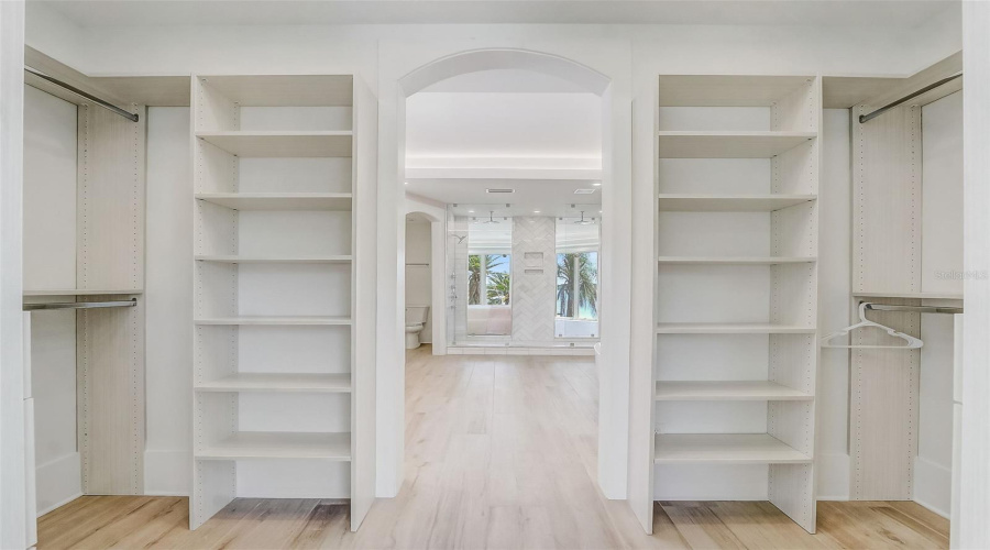 ORLANDO, Florida 32836, 6 Bedrooms Bedrooms, ,6 BathroomsBathrooms,Residential,For Sale,LONE TREE,0,MFRO6417540