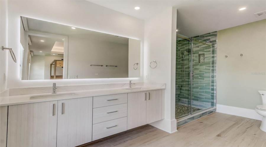 ORLANDO, Florida 32836, 6 Bedrooms Bedrooms, ,6 BathroomsBathrooms,Residential,For Sale,LONE TREE,0,MFRO6417540