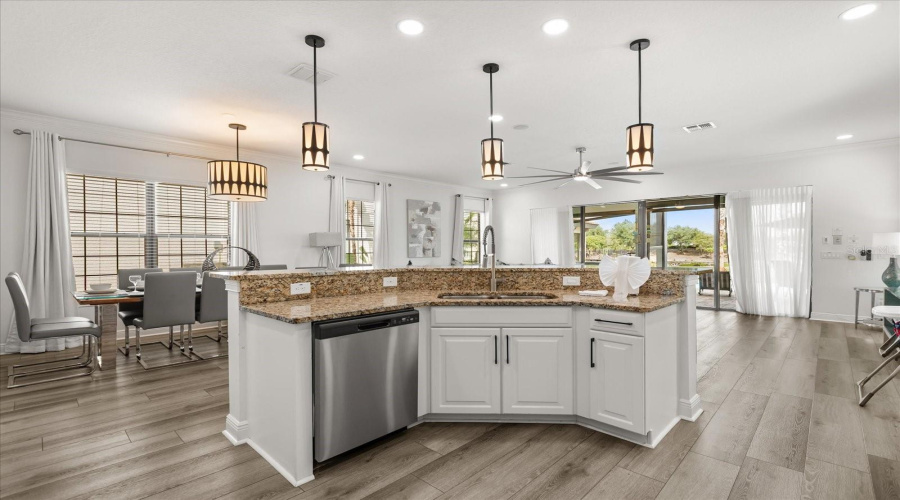REUNION, Florida 34747, 5 Bedrooms Bedrooms, ,5 BathroomsBathrooms,Residential,For Sale,GOLDEN BEAR,0,MFRO6326040