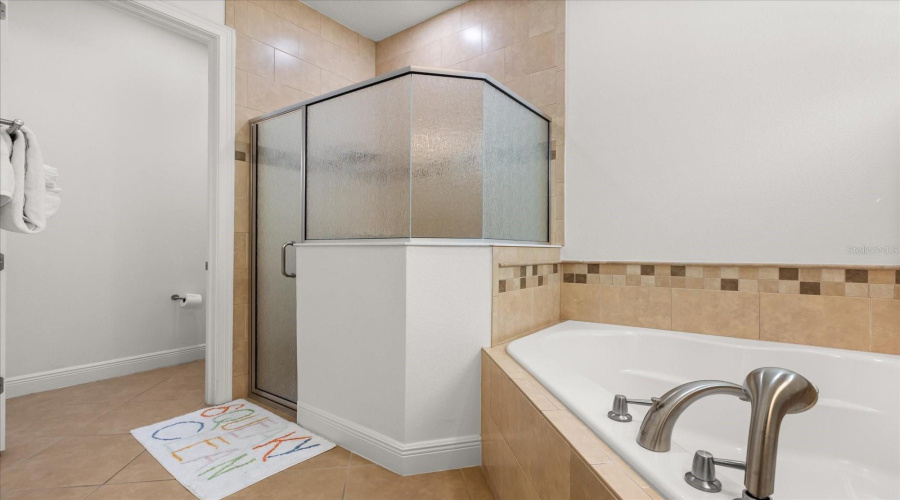 REUNION, Florida 34747, 5 Bedrooms Bedrooms, ,5 BathroomsBathrooms,Residential,For Sale,GOLDEN BEAR,0,MFRO6326040