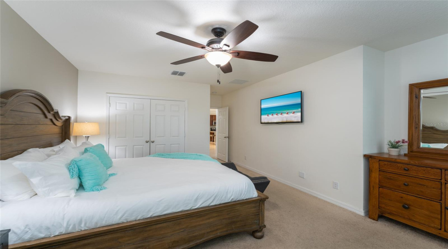 DAVENPORT, Florida 33896, 5 Bedrooms Bedrooms, ,4 BathroomsBathrooms,Residential,For Sale,YORKSHIRE,0,MFRO6418054