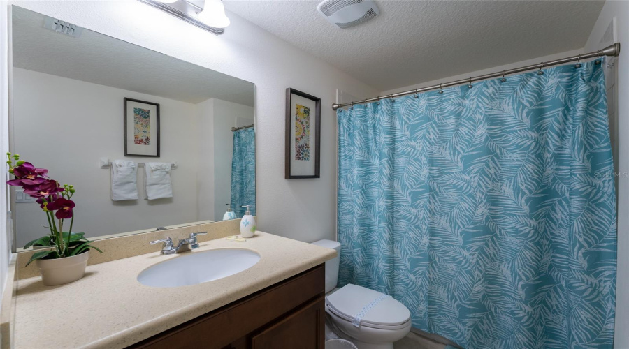 DAVENPORT, Florida 33896, 5 Bedrooms Bedrooms, ,4 BathroomsBathrooms,Residential,For Sale,YORKSHIRE,0,MFRO6418054