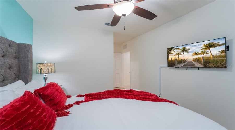 DAVENPORT, Florida 33896, 5 Bedrooms Bedrooms, ,4 BathroomsBathrooms,Residential,For Sale,YORKSHIRE,0,MFRO6418054