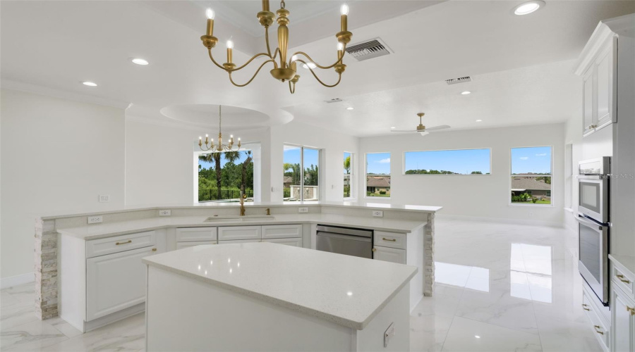 DAVENPORT, Florida 33837, 5 Bedrooms Bedrooms, ,4 BathroomsBathrooms,Residential,For Sale,CHELSEA,0,MFRO6350800