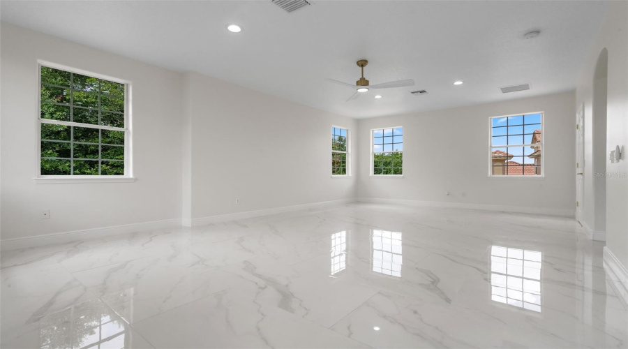 DAVENPORT, Florida 33837, 5 Bedrooms Bedrooms, ,4 BathroomsBathrooms,Residential,For Sale,CHELSEA,0,MFRO6350800