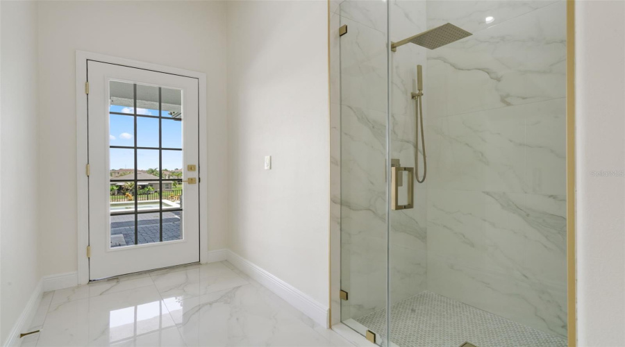 DAVENPORT, Florida 33837, 5 Bedrooms Bedrooms, ,4 BathroomsBathrooms,Residential,For Sale,CHELSEA,0,MFRO6350800