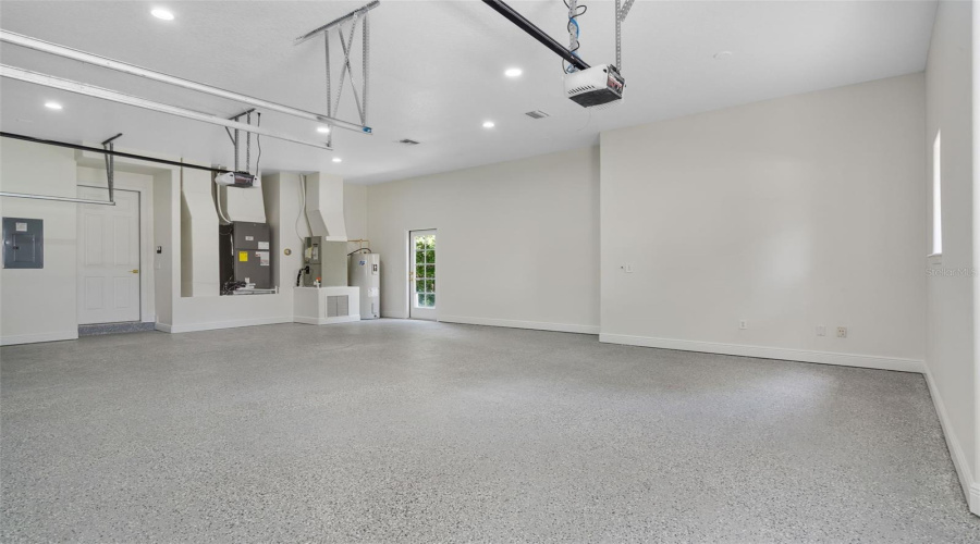 DAVENPORT, Florida 33837, 5 Bedrooms Bedrooms, ,4 BathroomsBathrooms,Residential,For Sale,CHELSEA,0,MFRO6350800