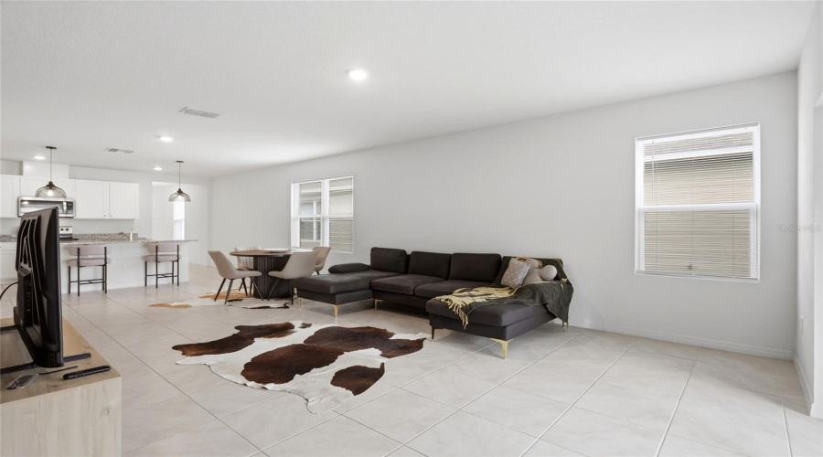 DAVENPORT, Florida 33837, 3 Bedrooms Bedrooms, ,2 BathroomsBathrooms,Residential,For Sale,CASCADES,0,MFRS5152153