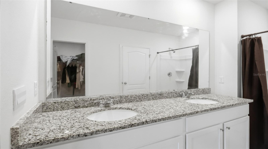 DAVENPORT, Florida 33837, 3 Bedrooms Bedrooms, ,2 BathroomsBathrooms,Residential,For Sale,CASCADES,0,MFRS5152153