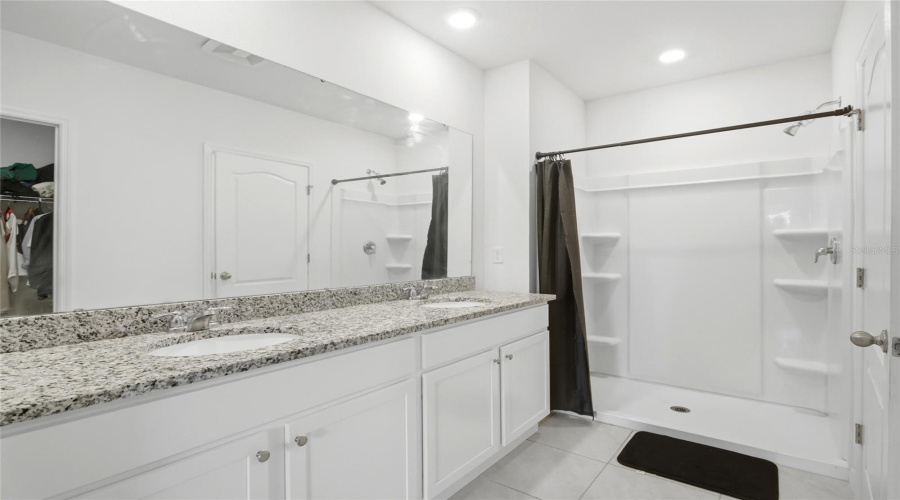 DAVENPORT, Florida 33837, 3 Bedrooms Bedrooms, ,2 BathroomsBathrooms,Residential,For Sale,CASCADES,0,MFRS5152153