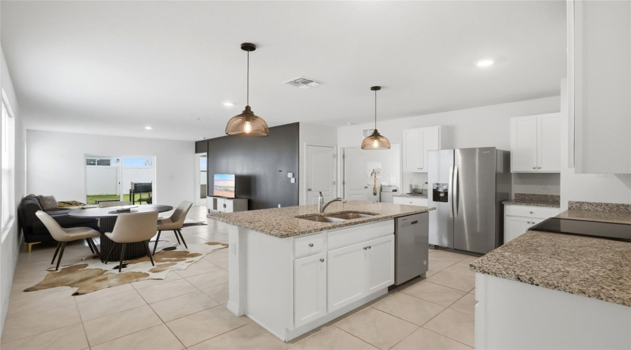 DAVENPORT, Florida 33837, 3 Bedrooms Bedrooms, ,2 BathroomsBathrooms,Residential,For Sale,CASCADES,0,MFRS5152153