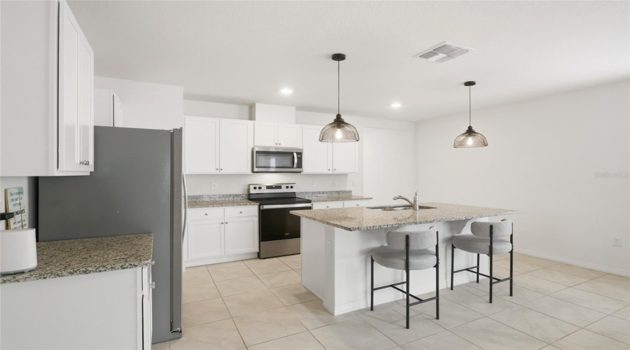 DAVENPORT, Florida 33837, 3 Bedrooms Bedrooms, ,2 BathroomsBathrooms,Residential,For Sale,CASCADES,0,MFRS5152153