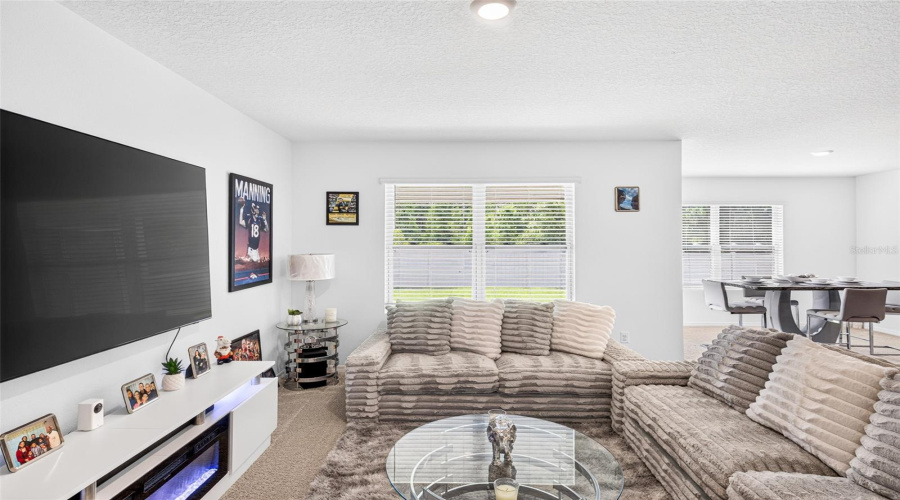 DAVENPORT, Florida 33897, 3 Bedrooms Bedrooms, ,2 BathroomsBathrooms,Residential,For Sale,FOX SQUIRREL,0,MFRG5113856