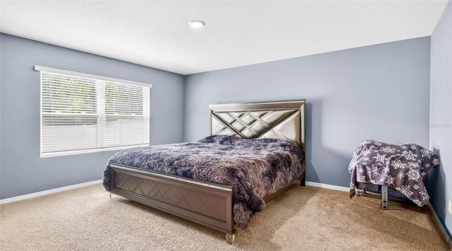 DAVENPORT, Florida 33897, 3 Bedrooms Bedrooms, ,2 BathroomsBathrooms,Residential,For Sale,FOX SQUIRREL,0,MFRG5113856